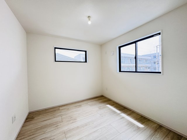 松戸市新松戸北２丁目新築戸建【横須賀小学校:7分】の子供部屋|5.2帖洋室