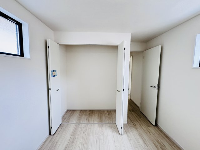 松戸市新松戸北２丁目新築戸建【横須賀小学校:7分】の収納|5.2帖洋室収納