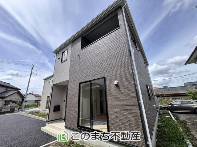 CRADLEGARDEN宇都宮市東峰町第7の外観|大きなお庭でご家族や友人を招いてＢＢＱもできますね！お子様の水遊びにもぴったりです☆