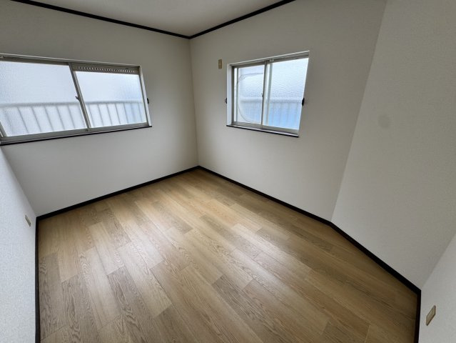 稲田本町1丁目貸家の洋室