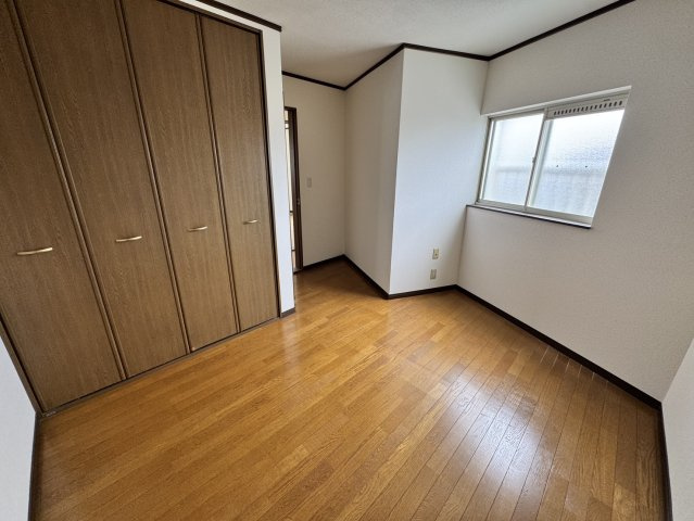 稲田本町1丁目貸家の洋室