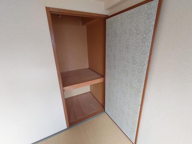 ななハイツＡの収納