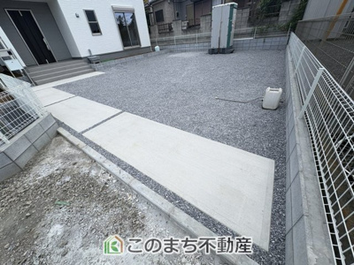 【駐車場】 | 古河三和　 | 横並びに3台駐車可能です☆