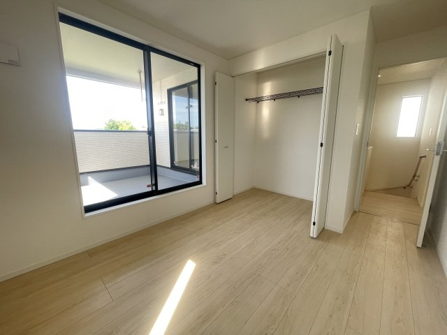 糸満市福地　第2（全4棟）2号棟の洋室|2号棟　洋室5.7帖＋CL付き♪
