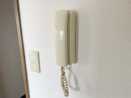 サンレガーロ戸田の玄関