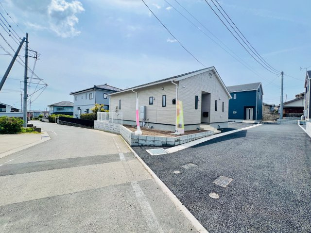 高崎市金古町の前面道路含む現地写真|閑静な住宅地♪