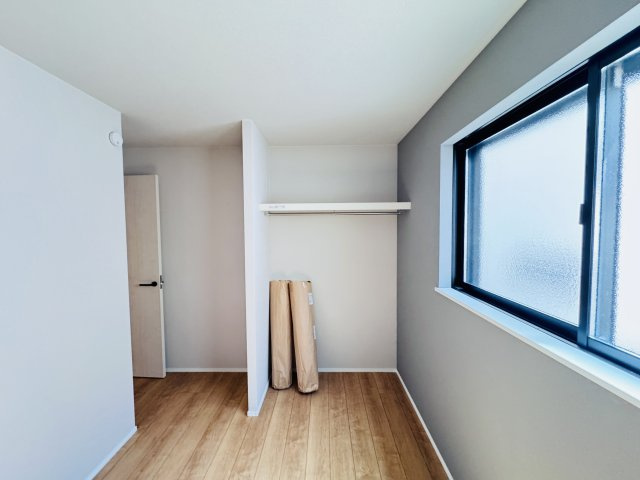 松戸市千駄堀新築戸建の収納|6.12帖寝室収納・オープンクローゼット