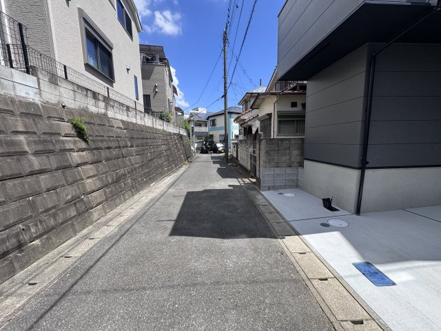 松戸市千駄堀新築戸建の前面道路含む現地写真|西側前面道路