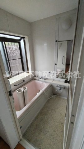 ６６８３８　瑞穂市宝江中古戸建ての浴室