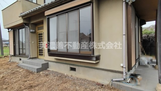 ６６８３８　瑞穂市宝江中古戸建ての庭