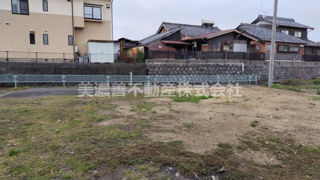 ６６８３８　瑞穂市宝江中古戸建ての庭