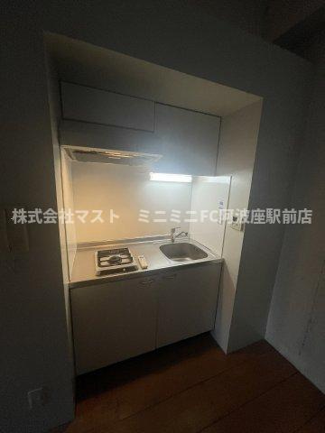 GARRET南堀江のキッチン
