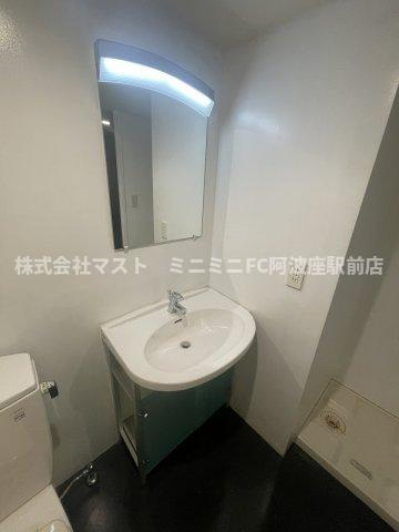GARRET南堀江の洗面所