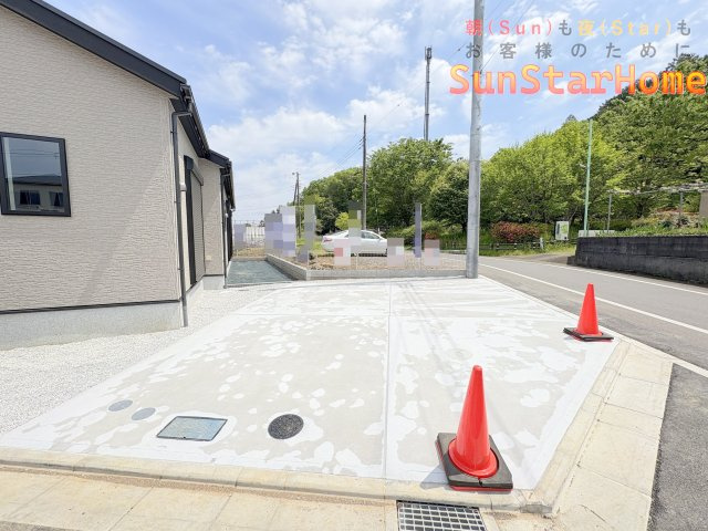 【サンスターホーム】瑞穂町高根　新築6号棟の駐車場