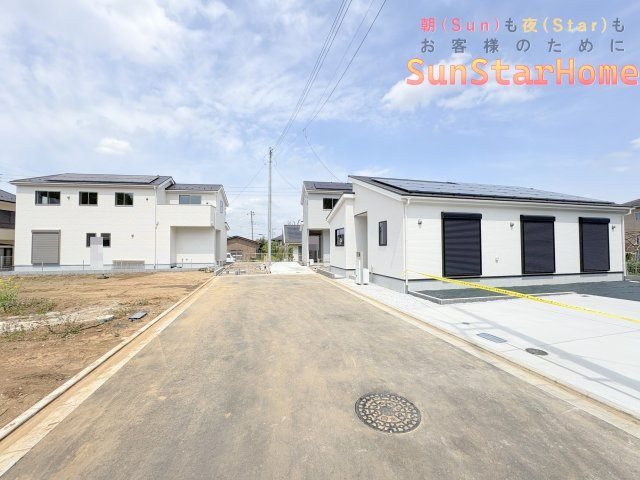 【サンスターホーム】瑞穂町高根　新築6号棟の前面道路含む現地写真