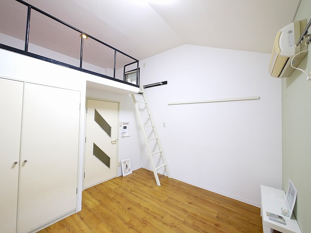 LA CASAならまちの内装|明るい色調の室内です