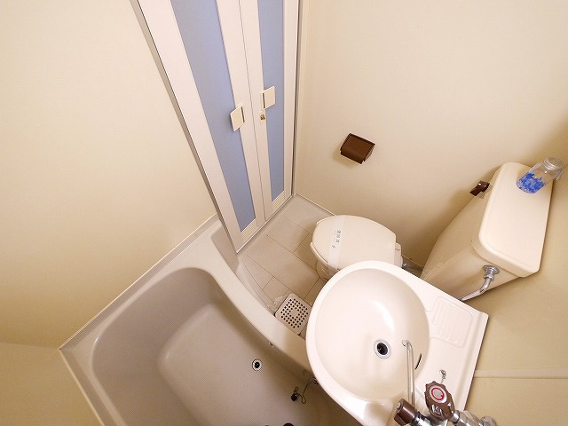 LA CASAならまちのトイレ|コンパクトで使いやすいトイレです