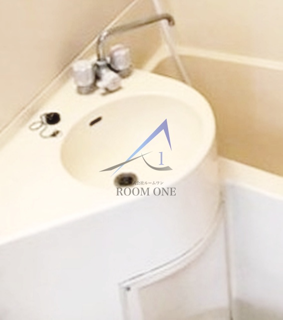 ＲｅＤＥＡＬ成増の洗面所|洗面台です。