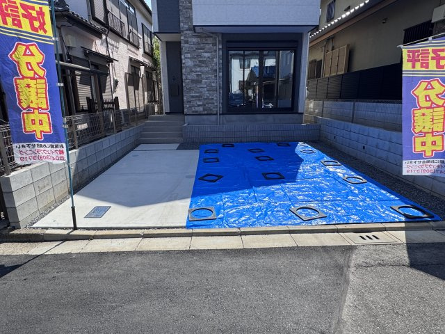 松戸市常盤平西窪町新築戸建【常盤平第三小学校:4分】の駐車場|駐車スペース・並列2台駐車可