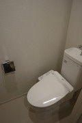 ウォシュレット付きのトイレです♪