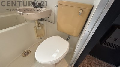 浴室内にトイレがあります☆