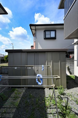 【収納】 | 太田市西新町　中古戸建 | ガーデニング用品などが収納できる物置付き