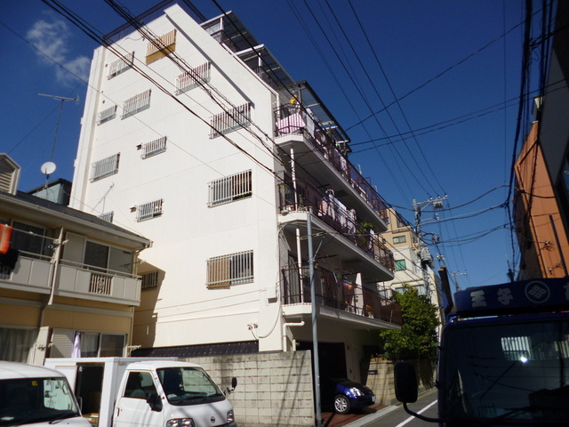 リーフハイツ藤の外観|周辺は落ち着いた住宅街です♪