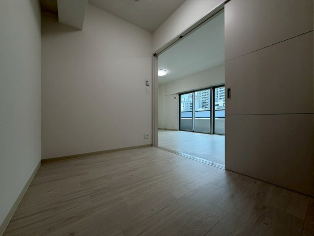 ベルンガーデン上本町の洋室