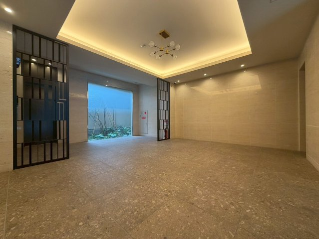 ベルンガーデン上本町のロビー