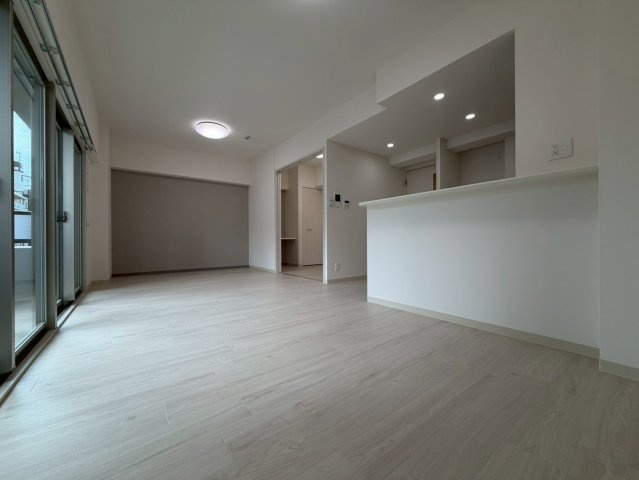 ベルンガーデン上本町の居間・リビング