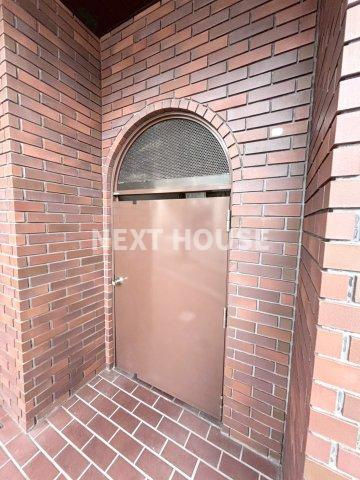レジデンストーアの玄関