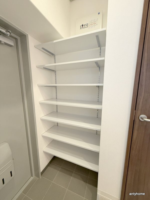 コボリマンション新大阪　仲介手数料無料の収納