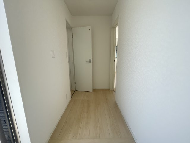 糸満市福地　第2（全4棟）1号棟の内装|1号棟　1階ホール♪