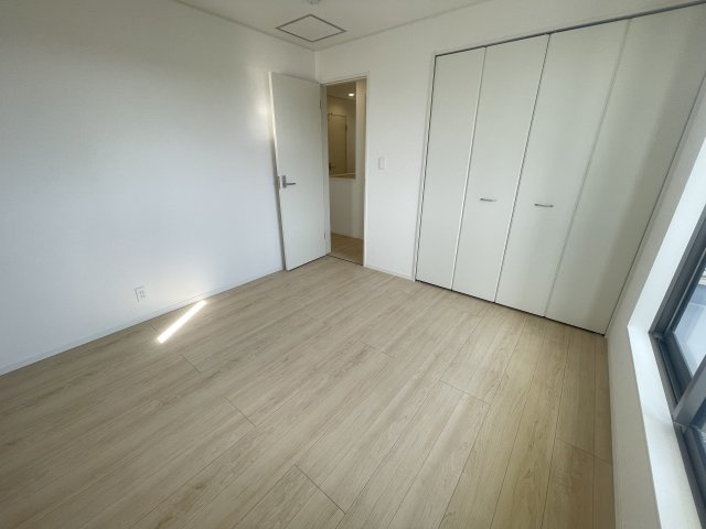 糸満市福地　第2（全4棟）1号棟の洋室|1号棟　洋室6.1帖＋CL付き♪