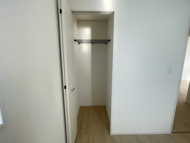 糸満市福地　第2（全4棟）1号棟の収納|1号棟　洋室5.2帖＋CL付き♪