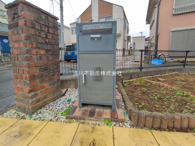 八王子市　上壱分方町　中古戸建ての設備|～不在時の荷物受け取りに大変便利な宅配BOX～