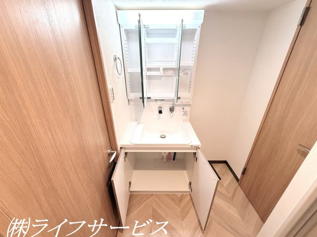 【洗面所】 | オリエント新大阪アーバンライフ | 鏡裏に収納有