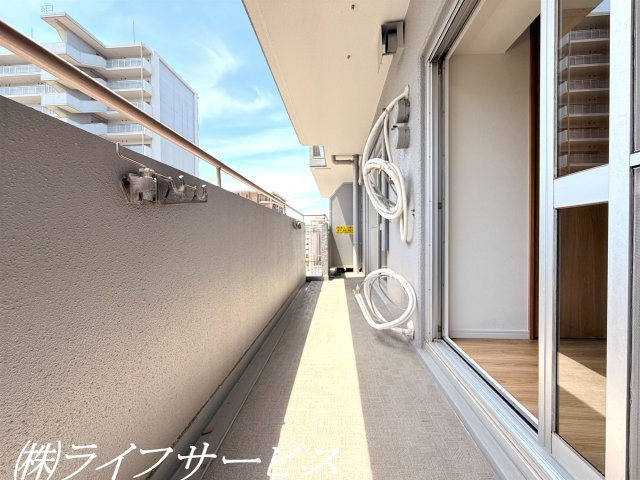 【バルコニー】 | オリエント新大阪アーバンライフ | 南向きバルコニー／陽当り良好！