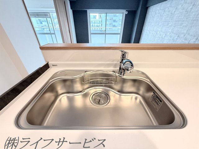 【キッチン】 | オリエント新大阪アーバンライフ | キッチンシンク／浄水機能付水栓搭載