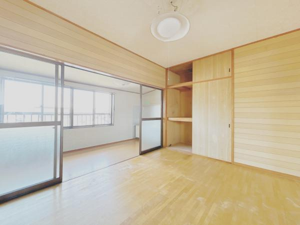 富士宮市小泉の中古一戸建|【現況販売】2階6帖洋室 