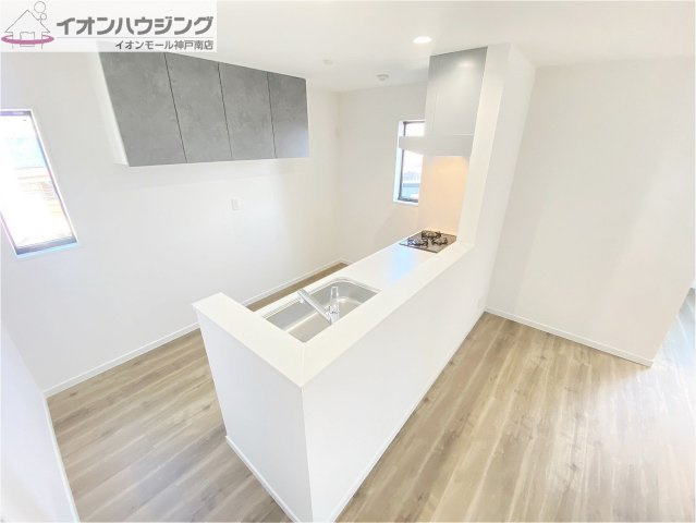 須磨区板宿町３丁目　新築戸建
