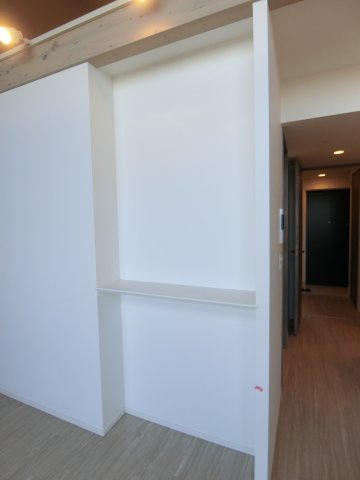 ブランシエスタ新丸子リバーフロントの収納|間取り反転のお部屋の参考写真となります。