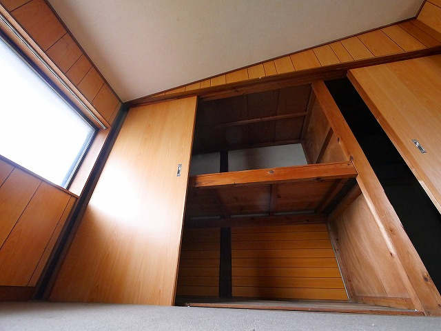 三条添川戸建賃貸の収納|たっぷりとした収納スペースです