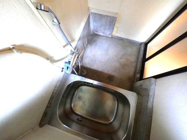 三条添川戸建賃貸の浴室|ゆったり過ごせるお風呂です