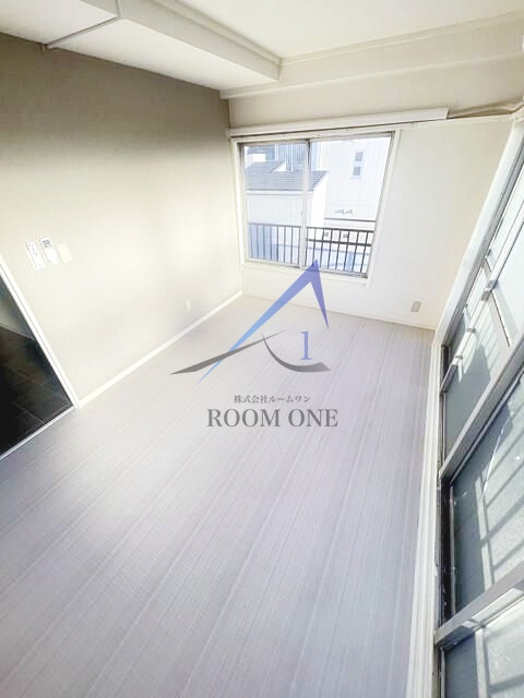 オーケービルの居間・リビング|洋室のお部屋です。