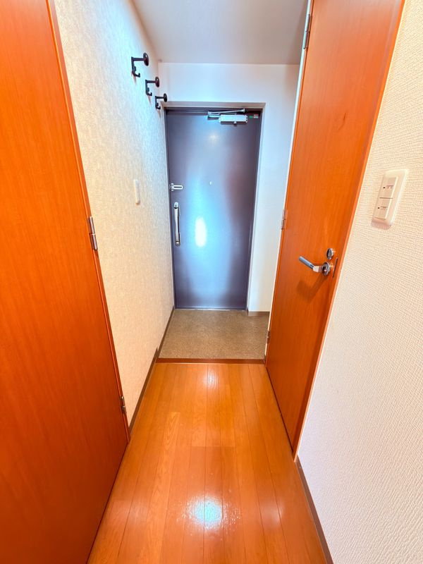 レキシントンマンション安行の玄関