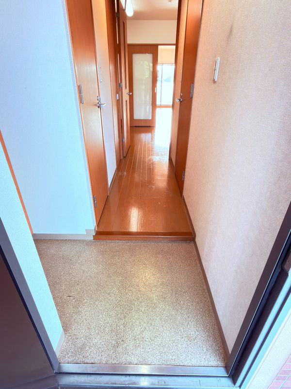 レキシントンマンション安行の玄関