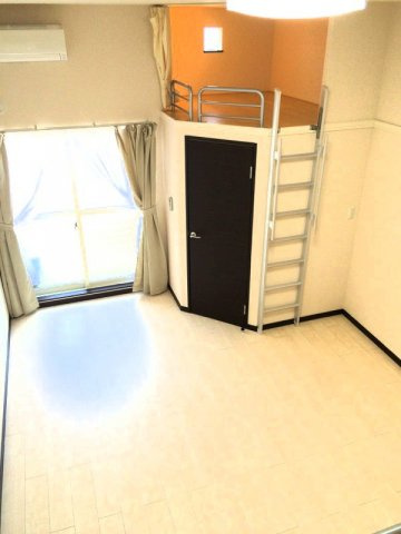 レオネクスト角小林Ⅱの寝室