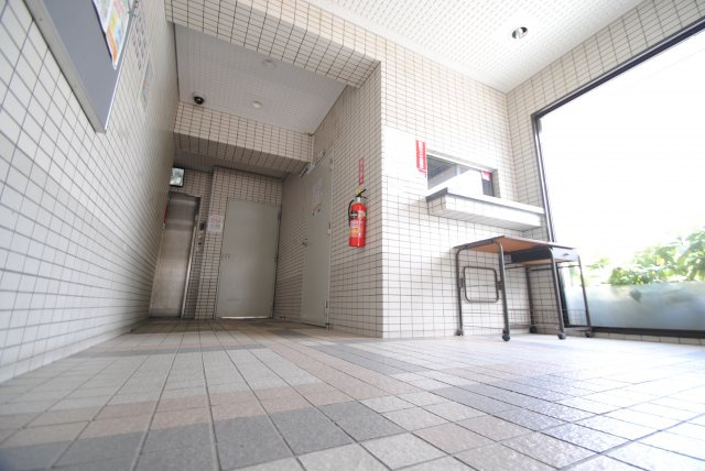 久留米市大手町の賃貸マンションのエントランス|同物件、別部屋写真