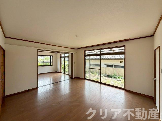 【居間・リビング】 | 榛東村新井　リフォーム済み5LDK中古住宅